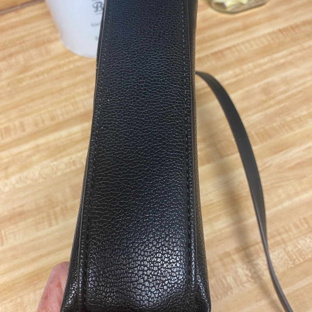 Liz Claiborne Black Shoulder Bag - Picture 7 of 9